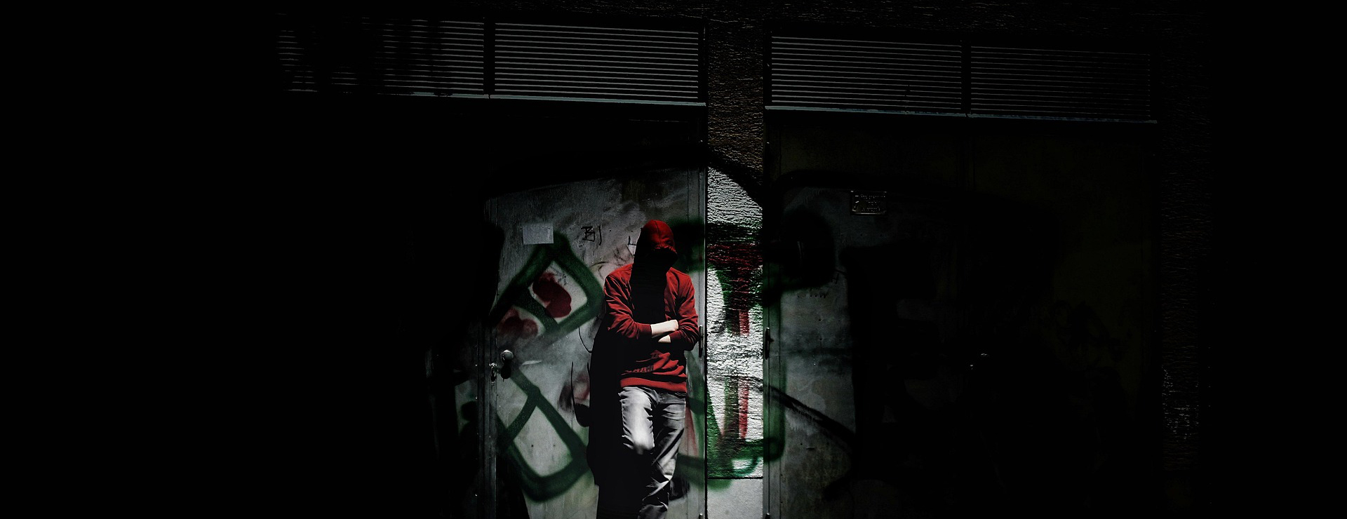 Fashion Clothing Store -Fashion Clothing Store person 2413485 1920